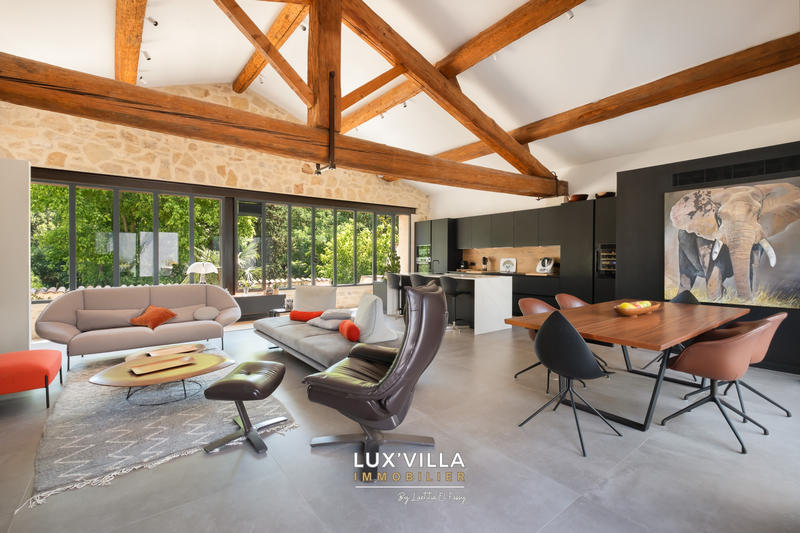 Mas - 210 m² - 5 pièces