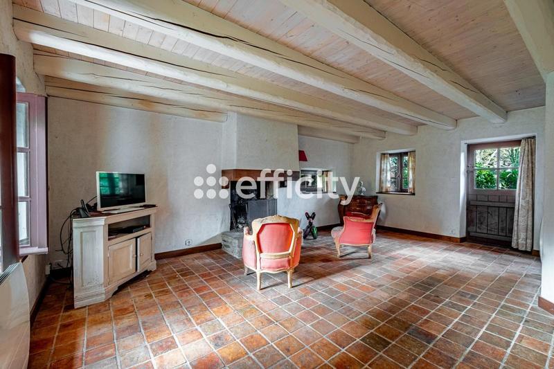 Longère - 196 m² - 8 pièces