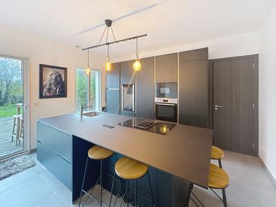 Maison - 166 m² - 7 pièces