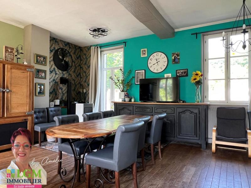 Maison - 230 m² - 6 pièces