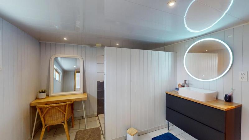 Maison traditionnelle - 276 m² - 8 pièces