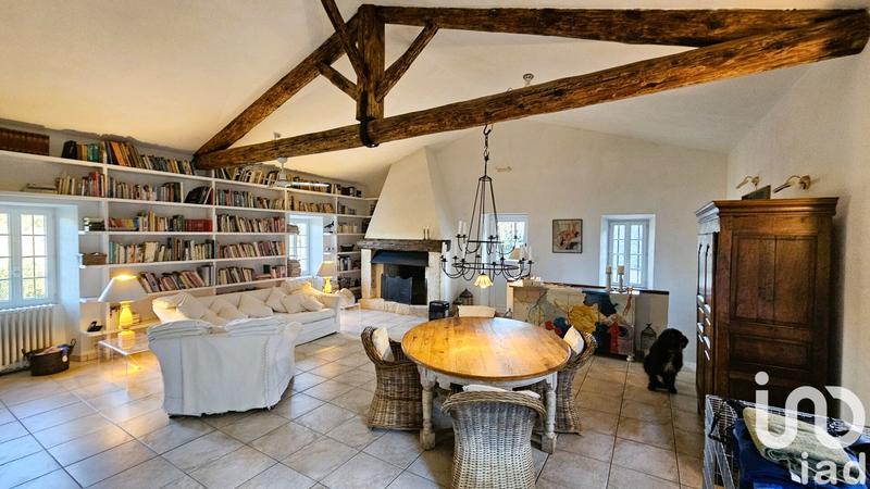 Maison - 187 m² - 5 pièces