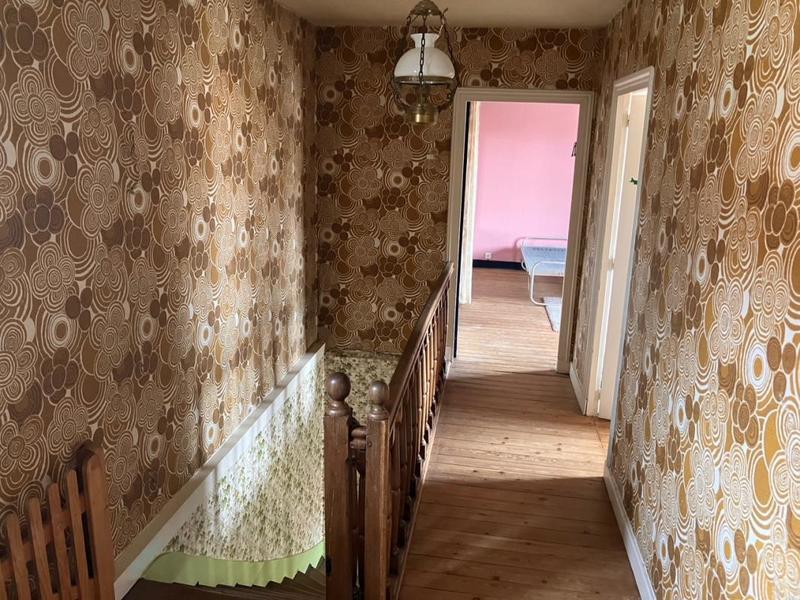 Maison - 241 m² - 8 pièces