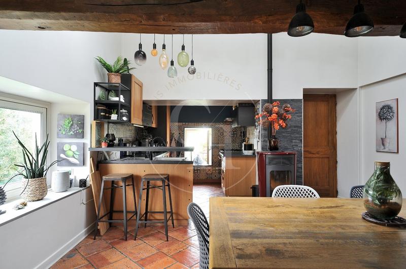 Maison - 192 m² - 7 pièces