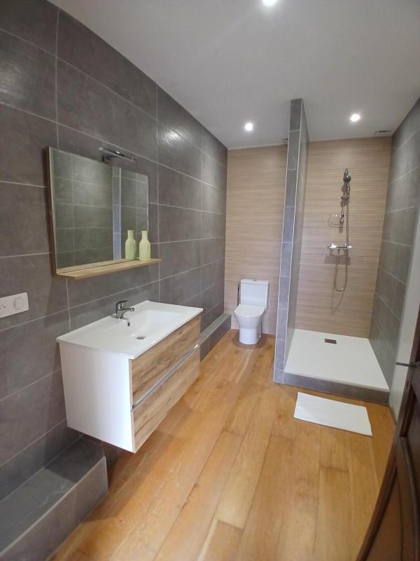 Maison - 228 m² - 8 pièces