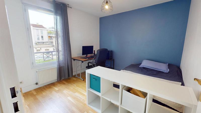 Appartement - 95 m² - 4 pièces