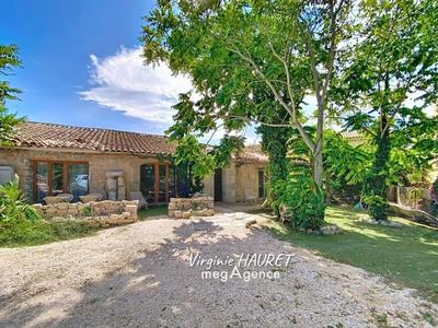 Maison en pierre - 343 m² - 9 pièces