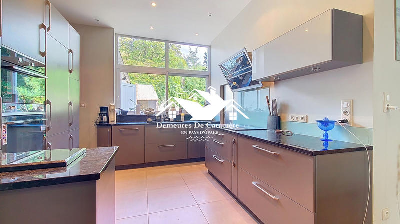 Maison - 399 m² - 14 pièces