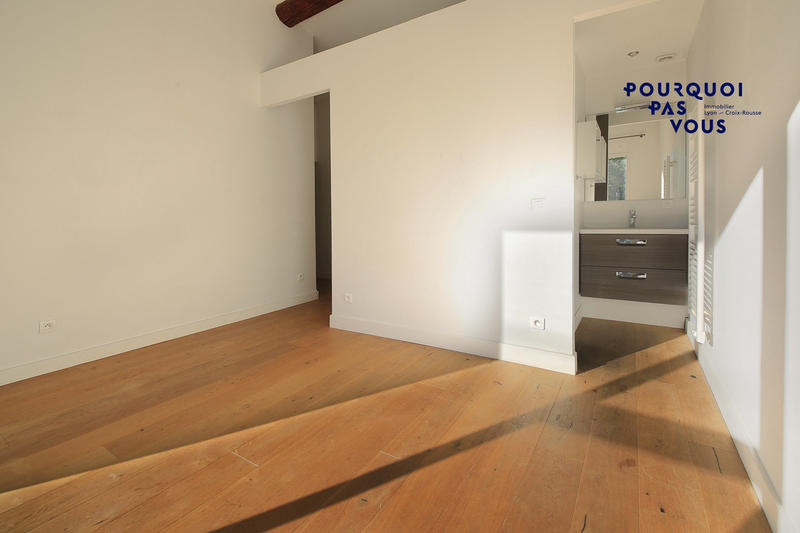 Maison - 260 m² - 8 pièces