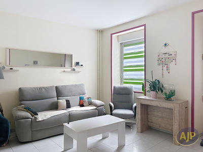 Maison - 100 m² - 7 pièces