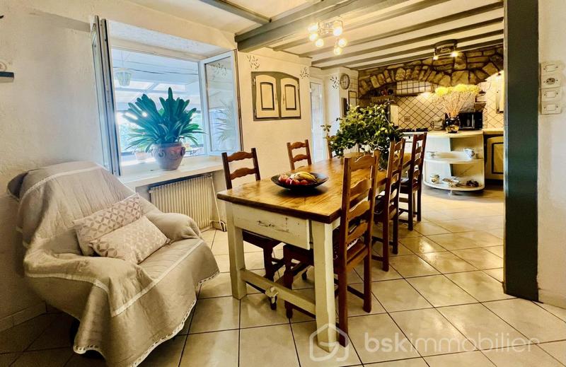 Maison en pierre - 185 m² - 12 pièces