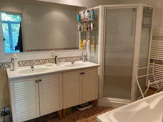 Maison - 232 m² - 4 pièces