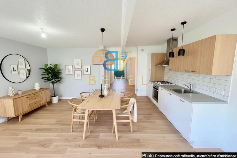 Appartement - 99 m² - 5 pièces