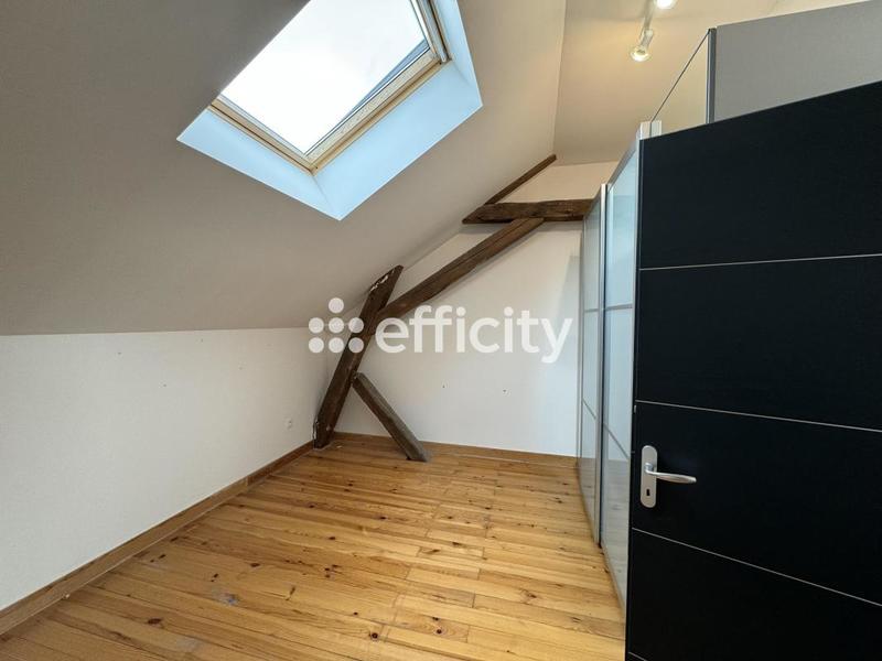 Maison - 153 m² - 9 pièces