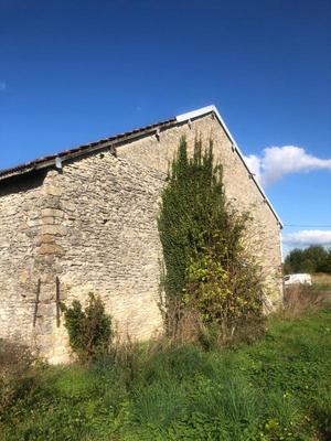 Grange - 250 m² - 1 pièce