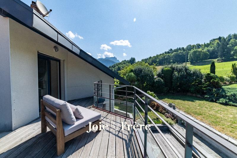 Maison ancienne - 221 m² - 8 pièces