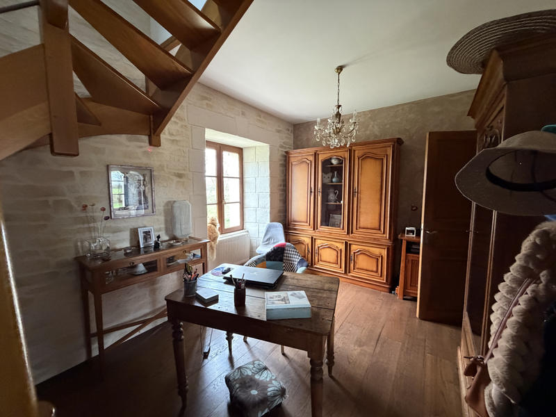 Maison - 230 m² - 7 pièces