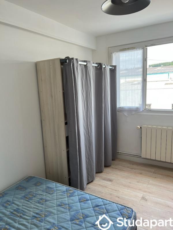 Chambre - 11 m² - 1 pièce