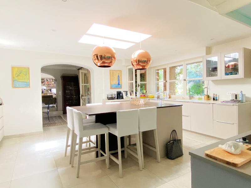 Villa - 240 m² - 5 pièces