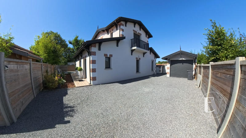 Maison contemporaine - 132 m² - 5 pièces