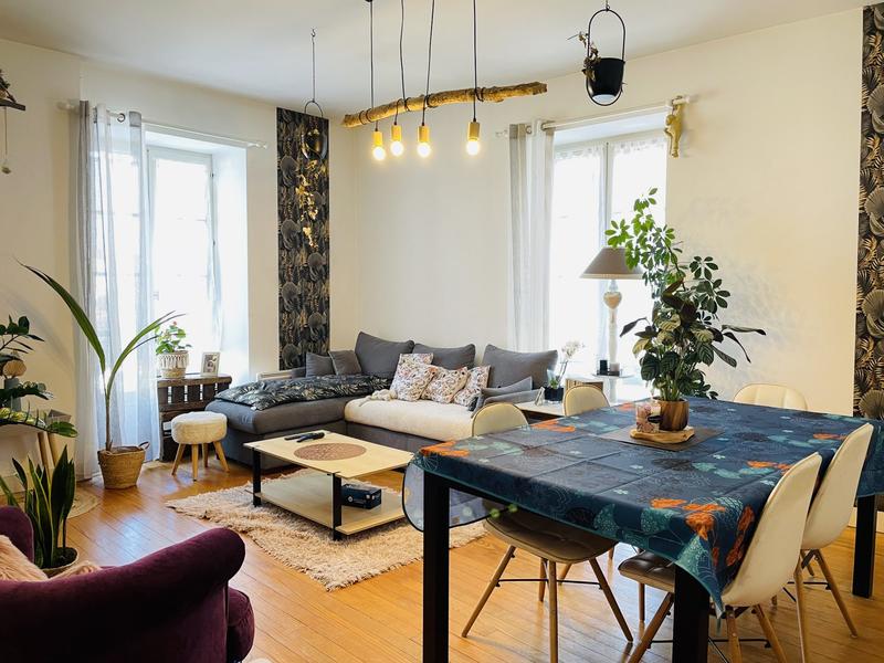 Maison - 220 m² - 8 pièces