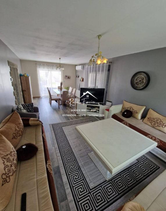 Maison traditionnelle - 200 m² - 8 pièces