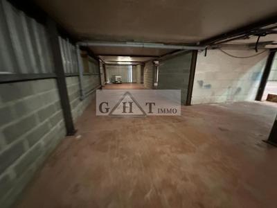 Entrepôt - 860 m²
