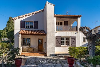 Villa - 210 m² - 8 pièces