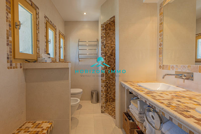 Maison traditionnelle - 161 m² - 5 pièces