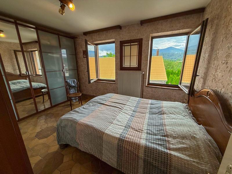 Maison - 186 m² - 6 pièces