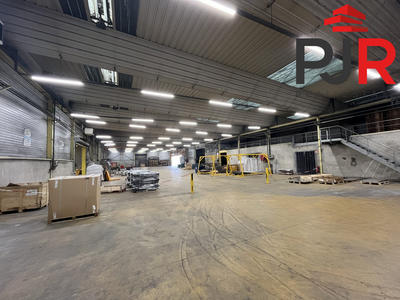 Local d'activités - 944 m²