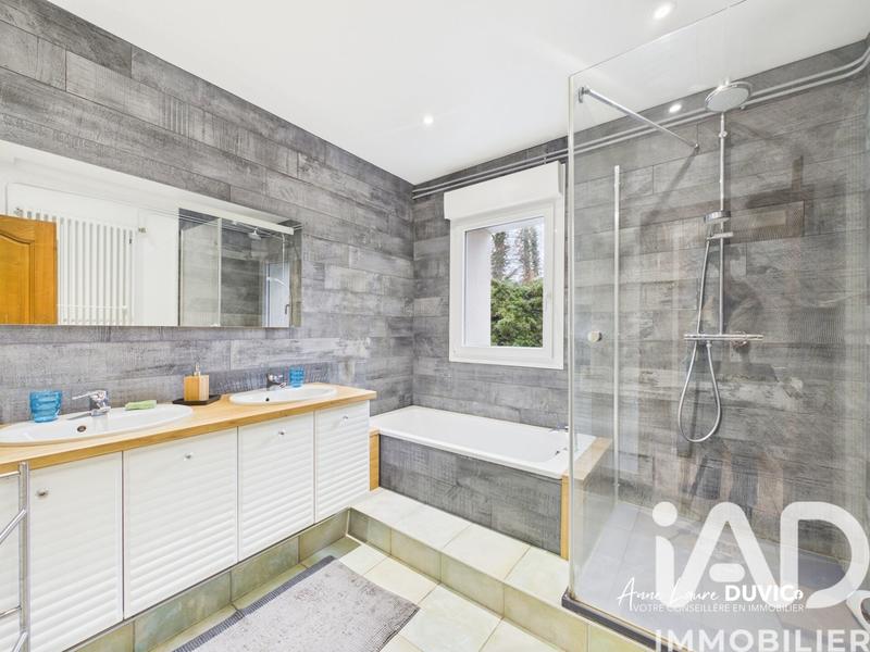 Maison - 144 m² - 5 pièces