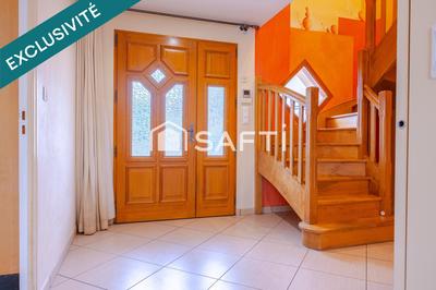 Maison - 205 m² - 8 pièces