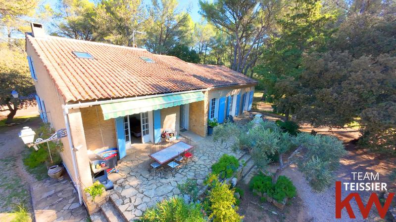 Maison - 301 m² - 5 pièces