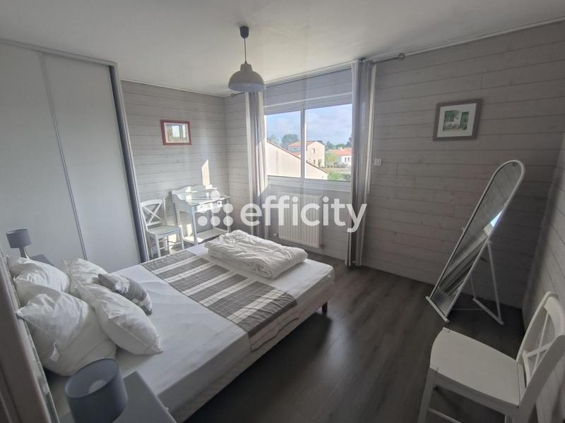 Maison - 213 m² - 9 pièces