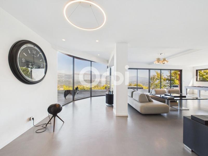 Villa - 312 m² - 5 pièces