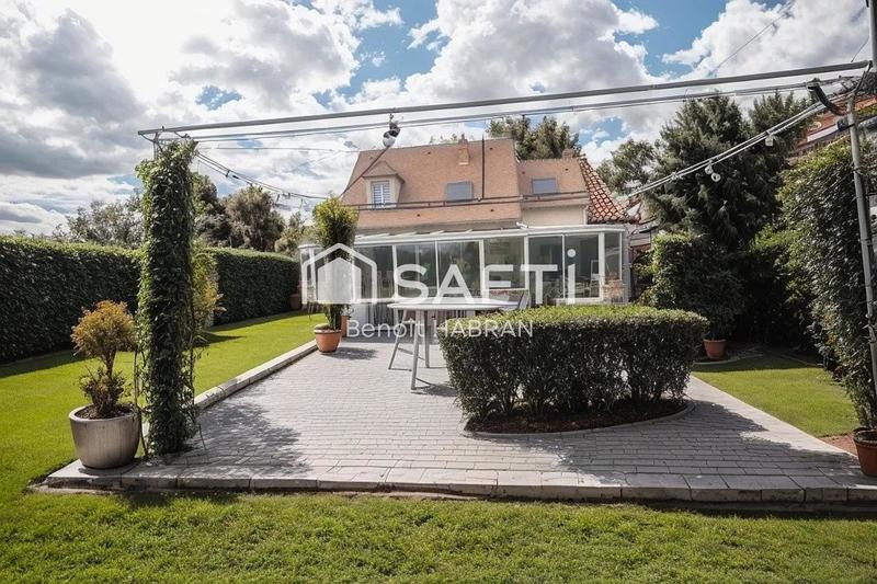 Maison - 190 m² - 6 pièces