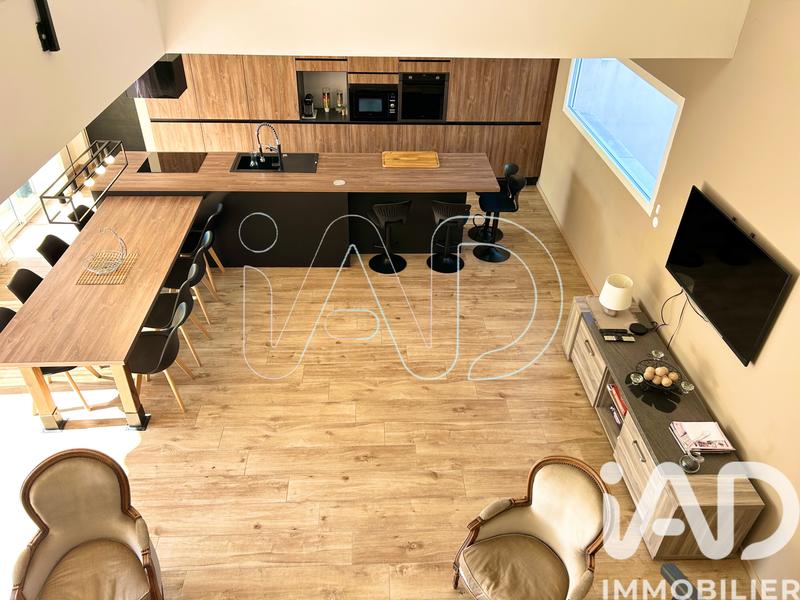 Maison - 181 m² - 6 pièces