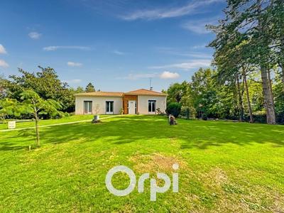 Maison - 158 m² - 6 pièces