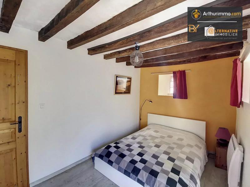 Maison - 979 m² - 26 pièces