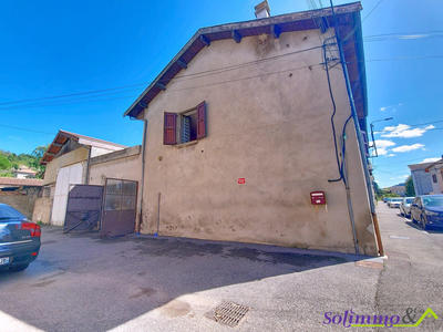 Maison - 82 m² - 6 pièces