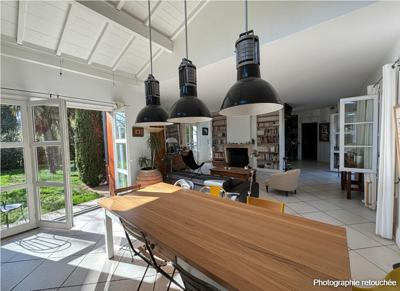 Maison - 182 m² - 6 pièces