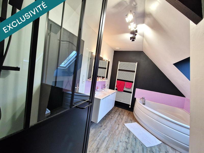 Maison - 225 m² - 7 pièces