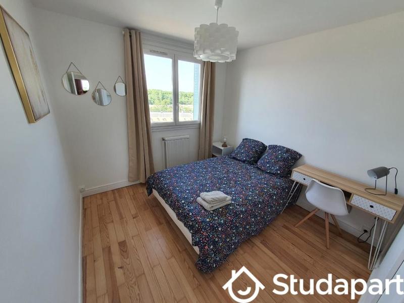 Chambre - 10 m² - 1 pièce