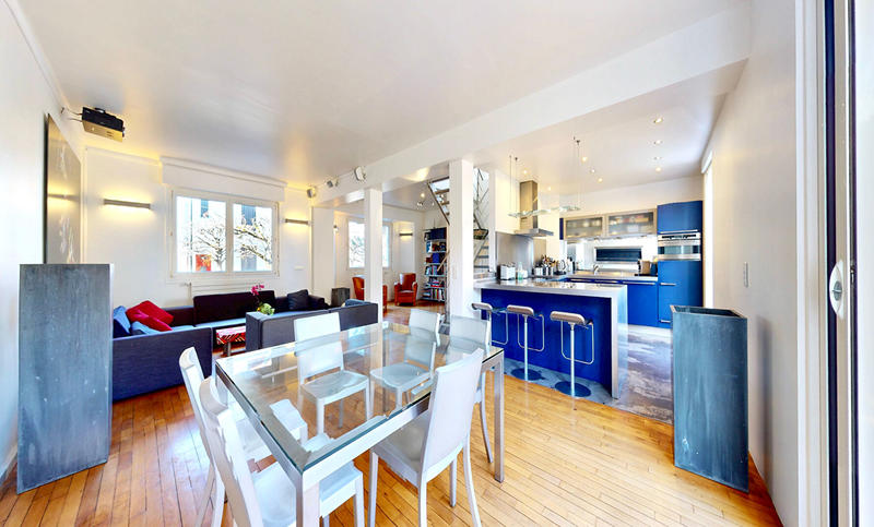 Maison - 202 m² - 8 pièces