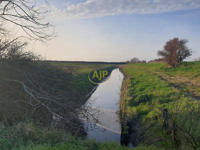 Terrain de loisirs - 6 863 m²