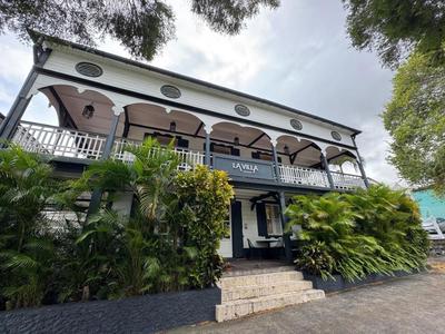 Local commercial - 467 m² - 12 pièces