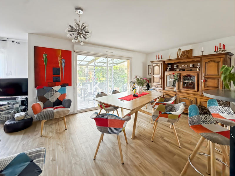 Maison - 92 m² - 4 pièces