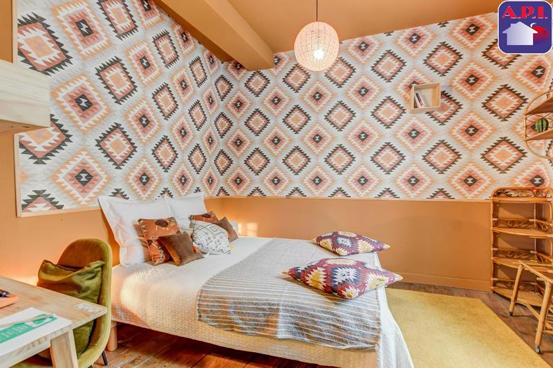 Maison - 433 m² - 14 pièces