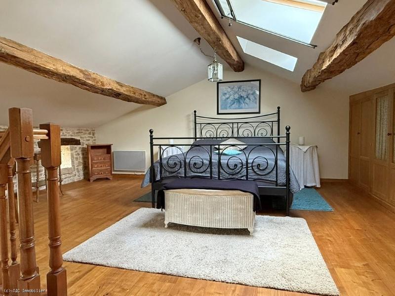 Maison en pierre - 125 m² - 4 pièces